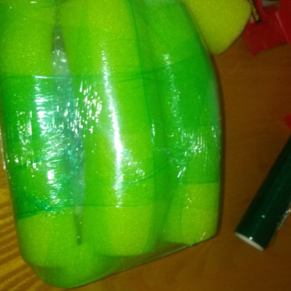 The process of packing glass, before I ship. - Picture 2 of 3